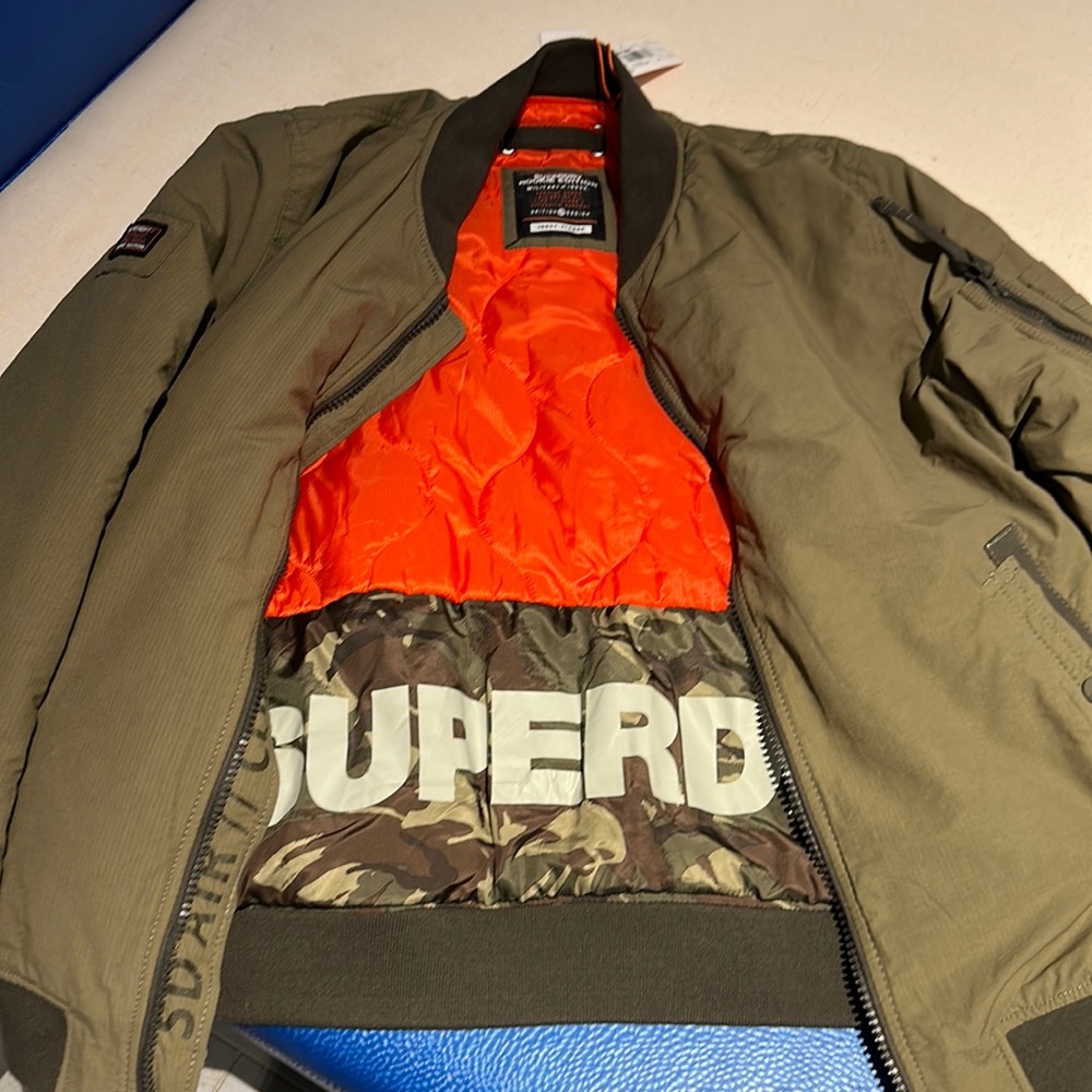 Superdry men’s bomber jacket army green brand new w tags
